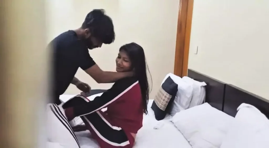 Desi instagram model fuckung with her stepcousin in OYO