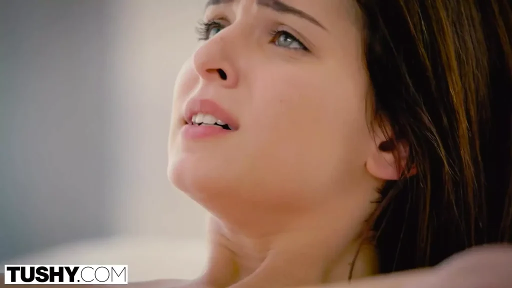 First anal for step sister Leah Gotti